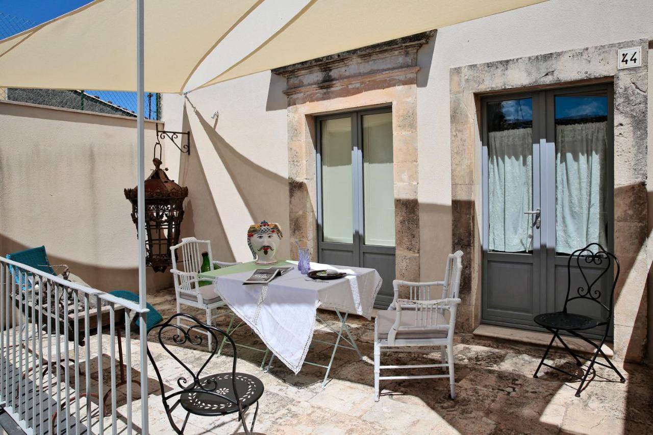 Dimora Di Catullo - Ospitalita Di Charme Villa Palazzolo Acreide Exterior foto