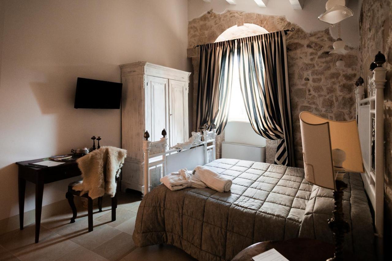 Dimora Di Catullo - Ospitalita Di Charme Villa Palazzolo Acreide Exterior foto